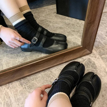 MW | Leder Split Toe Flats