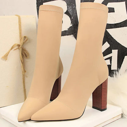 Klassische Orthopädische Stiefel mit zeitlosem Stil