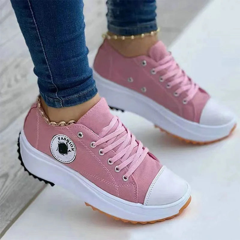 Elegante und stützende orthopädische Turnschuhe