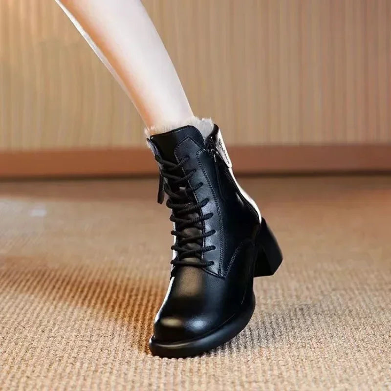 Anmutige Orthopädische Stiefel für modernen Look