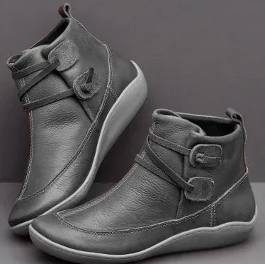 Lässige und stützende orthopädische Stiefel
