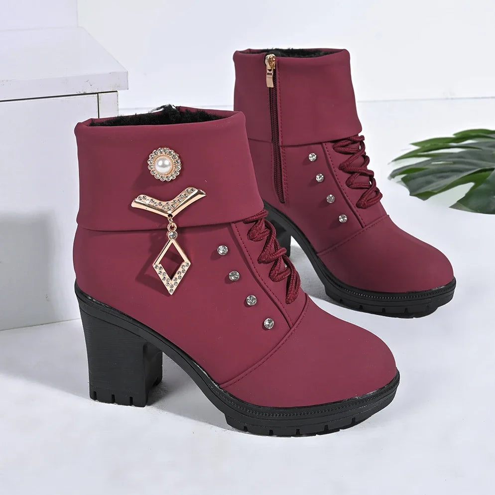 Modische und stützende orthopädische Stiefel