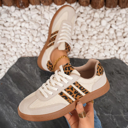 Elegante und stützende orthopädische Turnschuhe