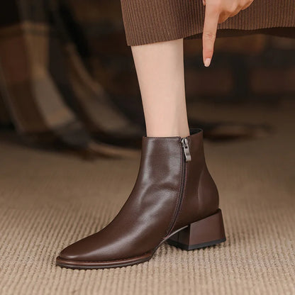Maßgeschneiderte und bequeme orthopädische Stiefel