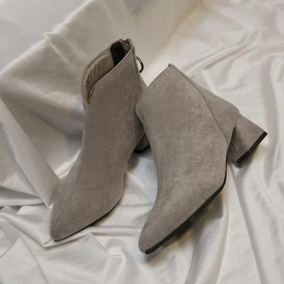 Maßgeschneiderte und bequeme orthopädische Stiefel