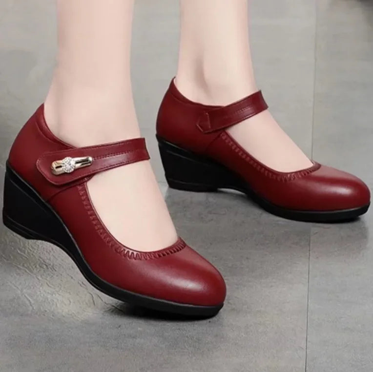 Stützende und stilvolle orthopädische Schuhe