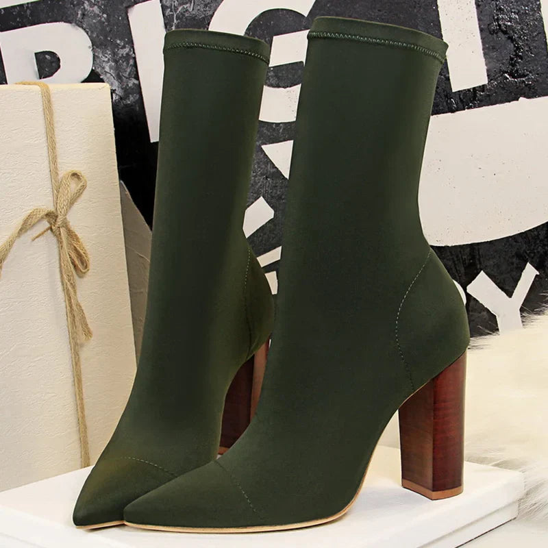 Klassische Orthopädische Stiefel mit zeitlosem Stil