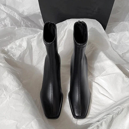 Klassische Orthopädische Stiefel mit zeitlosem Stil
