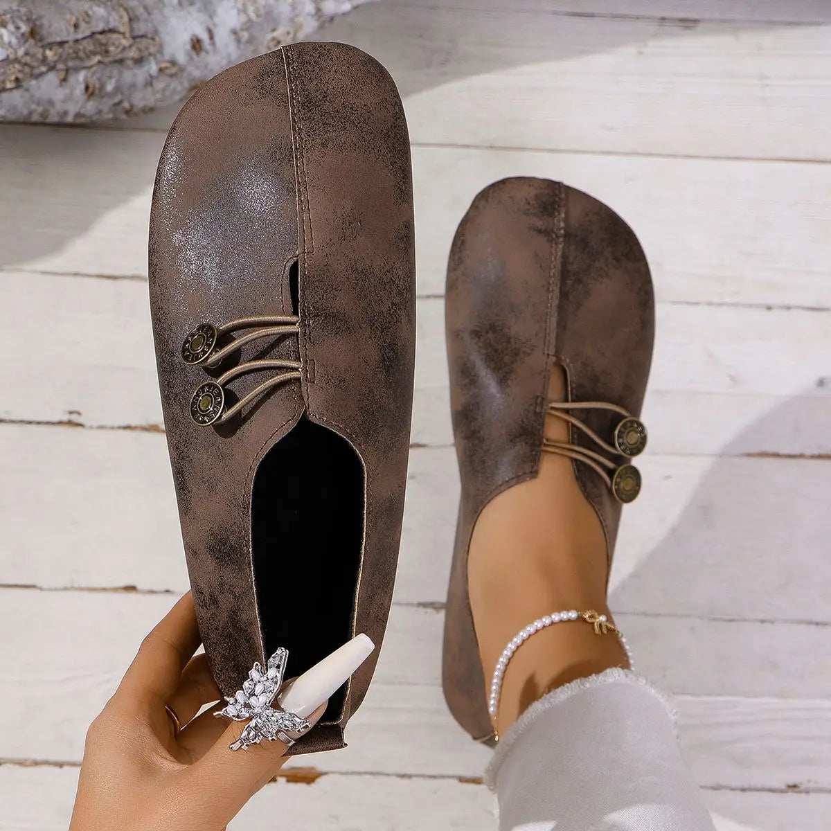 Bequeme und modische orthopädische Turnschuhe