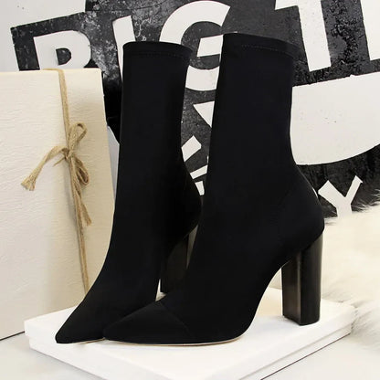 Klassische Orthopädische Stiefel mit zeitlosem Stil