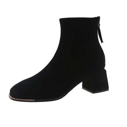 Maßgeschneiderte und bequeme orthopädische Stiefel