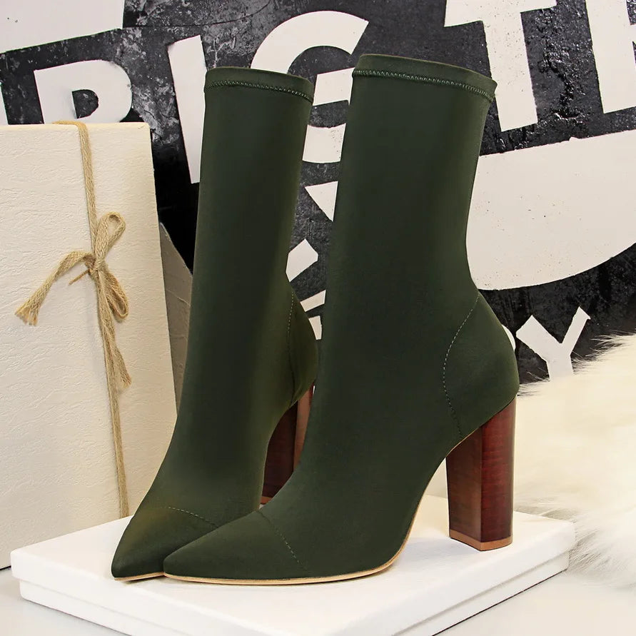 Klassische Orthopädische Stiefel mit zeitlosem Stil