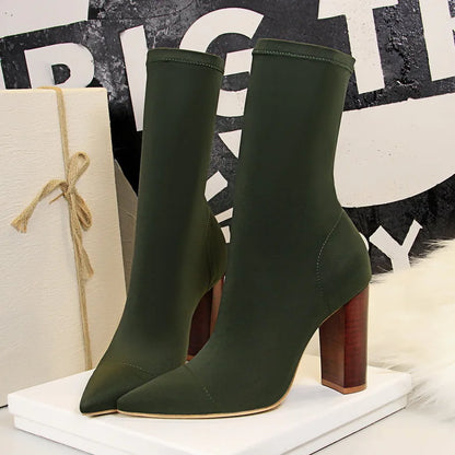 Klassische Orthopädische Stiefel mit zeitlosem Stil