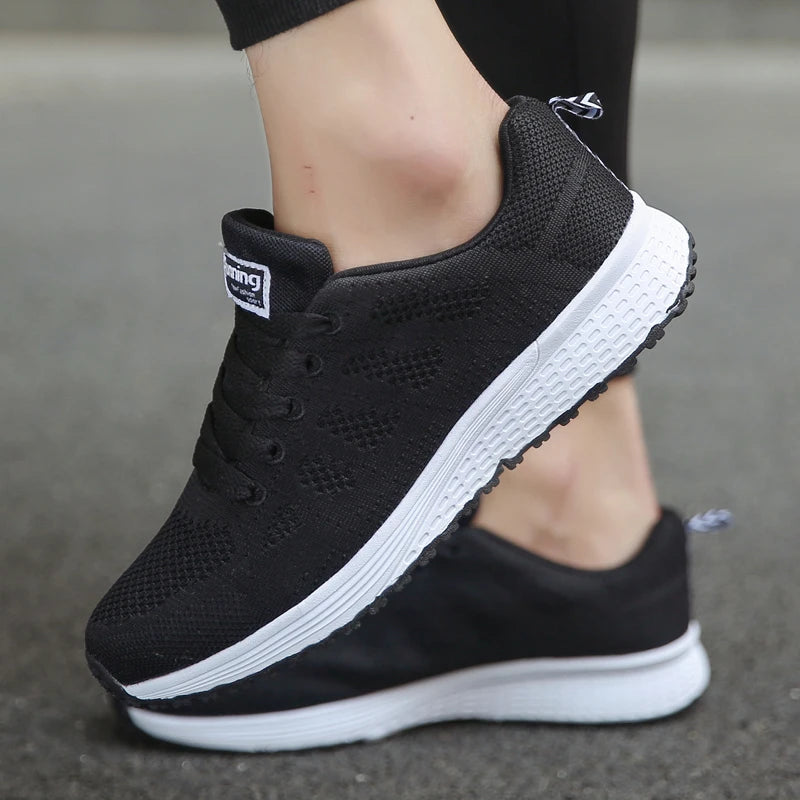 Elegante und stützende orthopädische Turnschuhe
