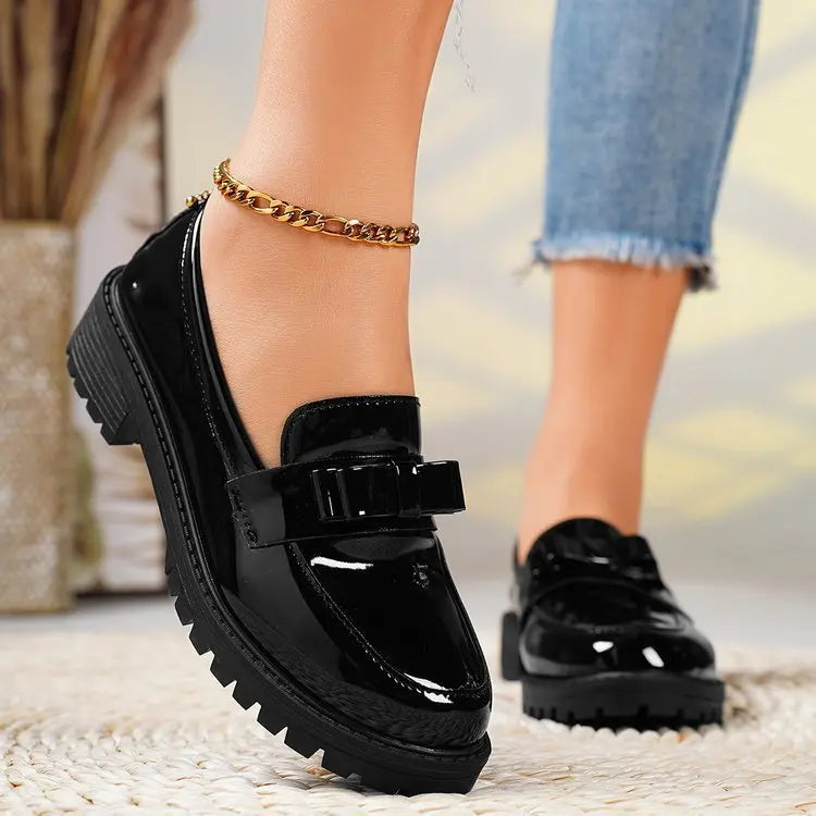 Stützende und trendige orthopädische Slipper