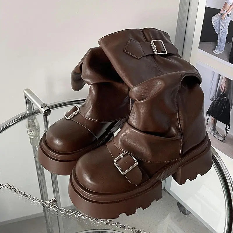 Maßgeschneiderte und bequeme orthopädische Stiefel