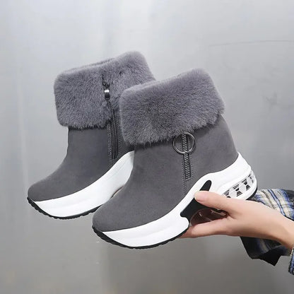Modische und stützende orthopädische Stiefel