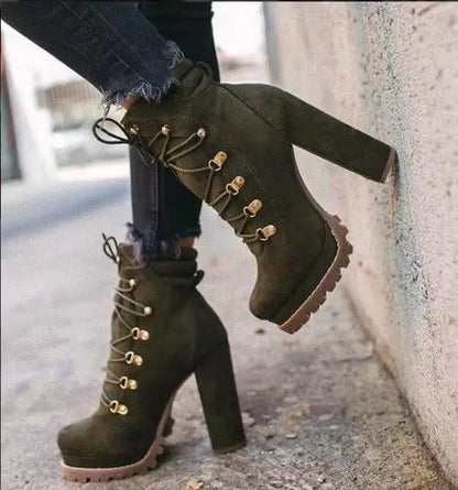 Maßgeschneiderte und bequeme orthopädische Stiefel