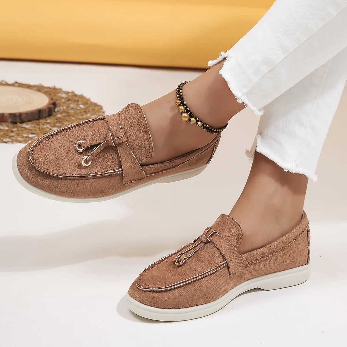 Modische und stützende orthopädische Schuhe