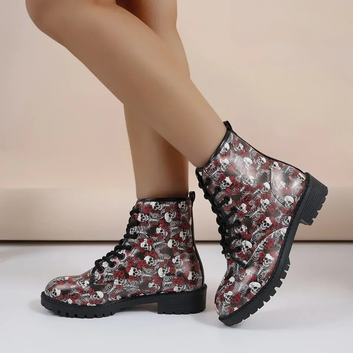 Elegante und stützende orthopädische Stiefel