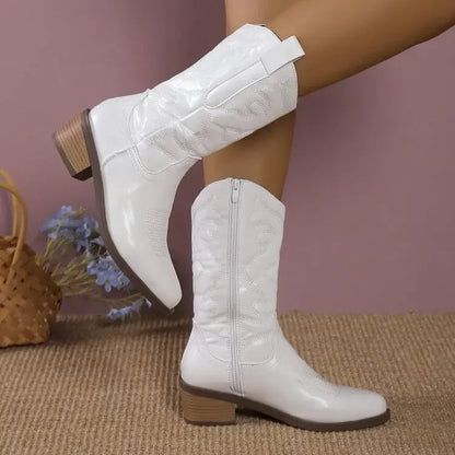 Stützende und trendige orthopädische Stiefel