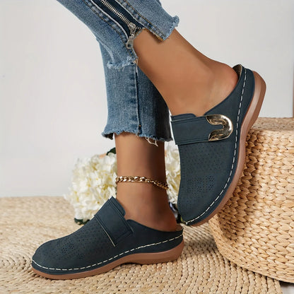 Elegante und stützende orthopädische Sandalen