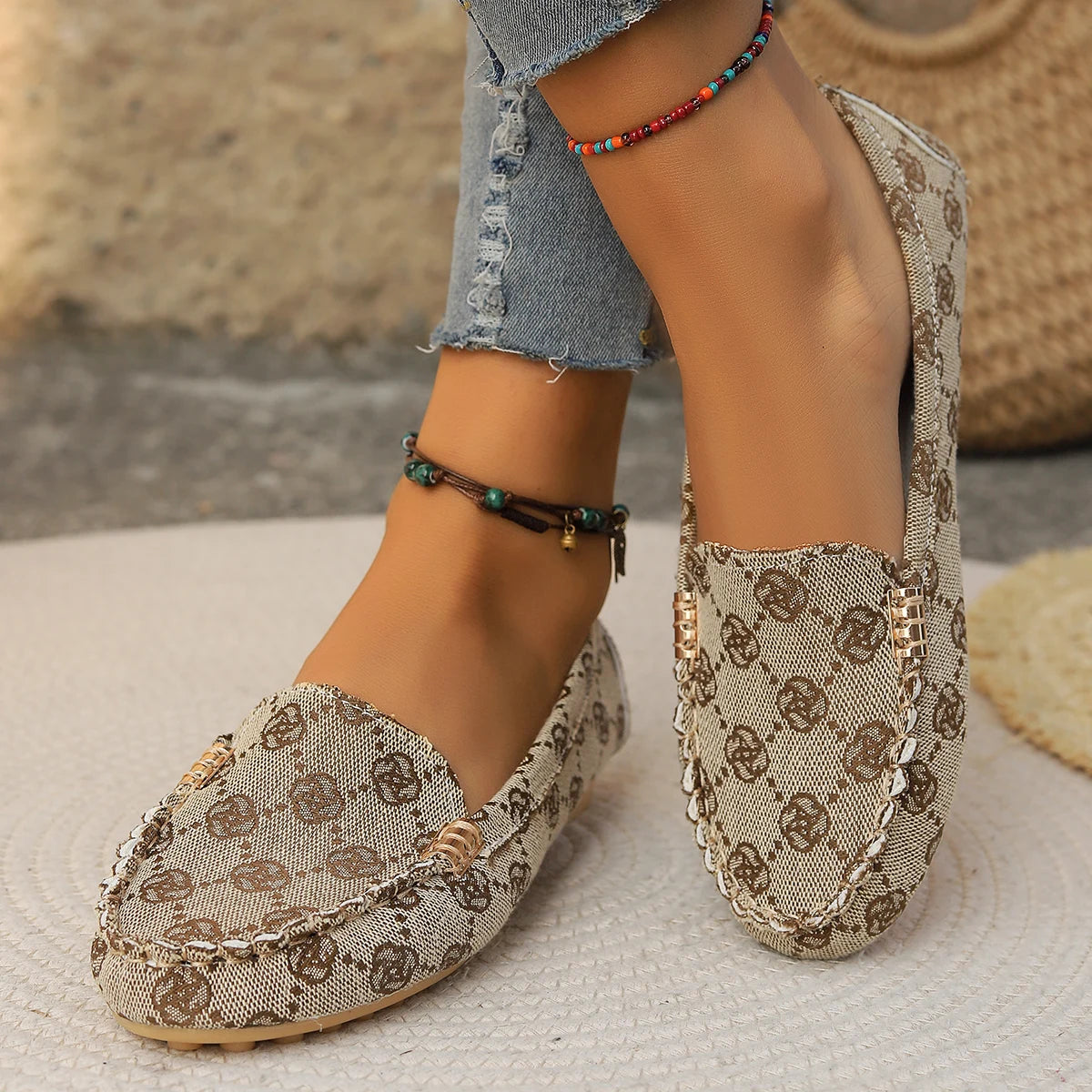 Bequeme und modische orthopädische Slipper