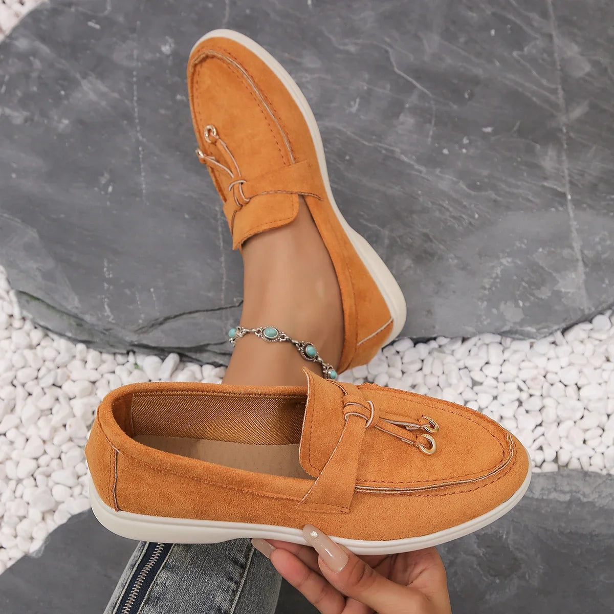 Modische und stützende orthopädische Schuhe