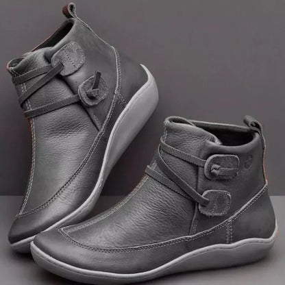 Stützende und trendige orthopädische Stiefel