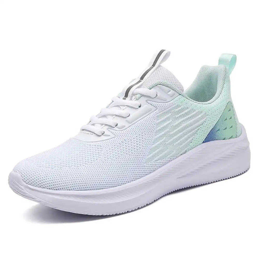 Modische und stützende orthopädische Turnschuhe