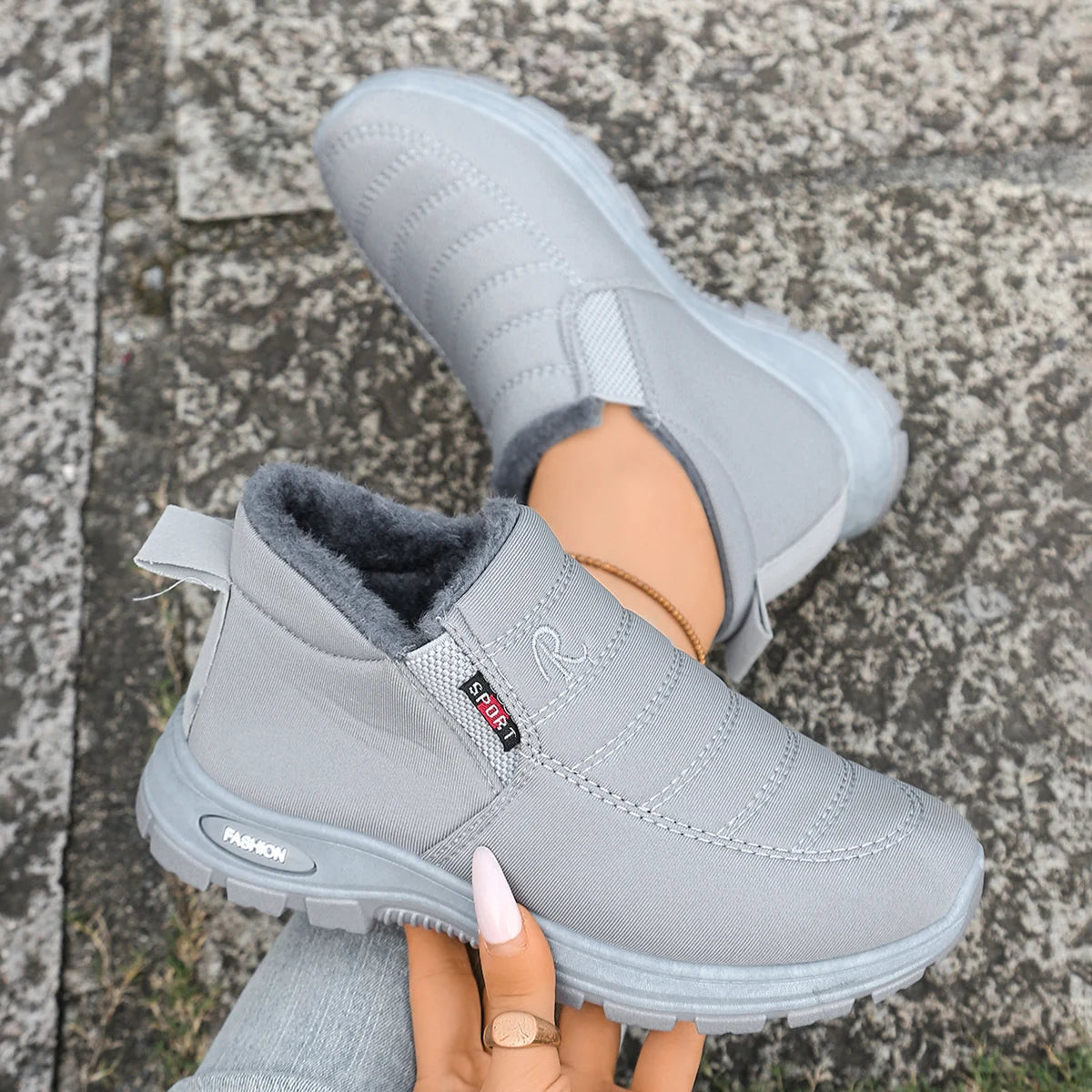 Vielseitige und stützende orthopädische Stiefel
