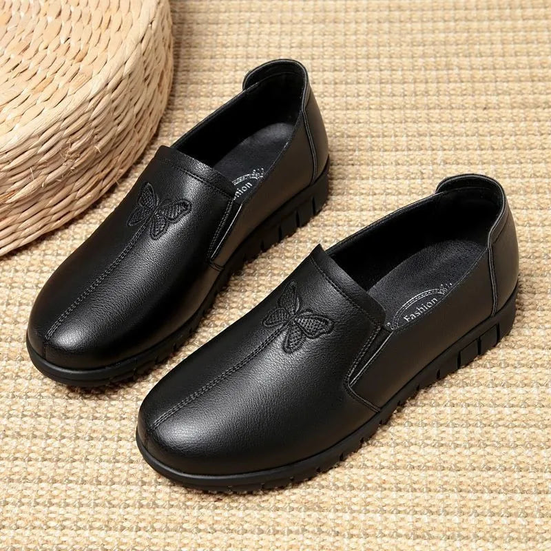 Vielseitige und stützende orthopädische Schuhe