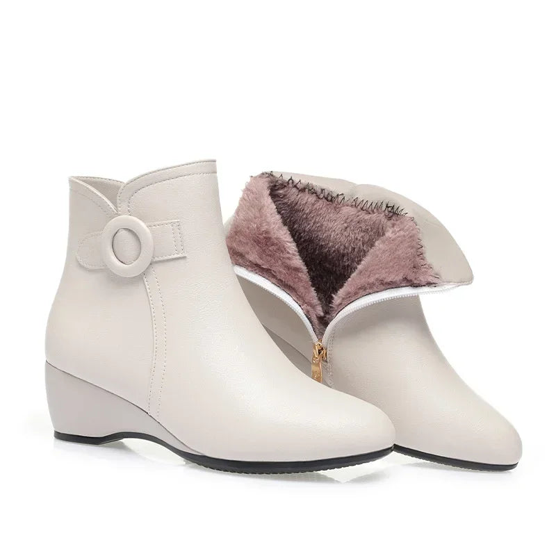 Lässige und stützende orthopädische Stiefel