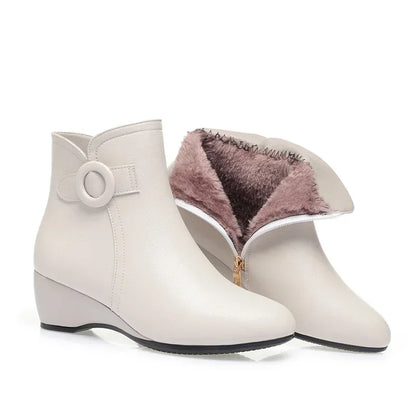 Lässige und stützende orthopädische Stiefel
