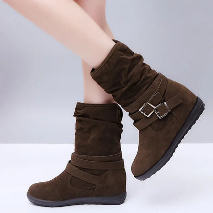 Stützende und trendige orthopädische Stiefel