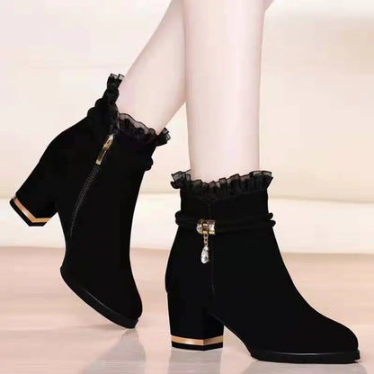 Stützende und stilvolle orthopädische Stiefel