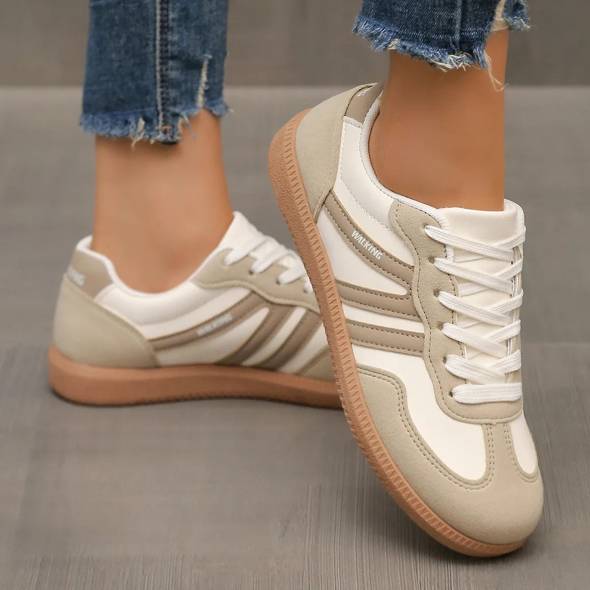 Elegante und stützende orthopädische Turnschuhe