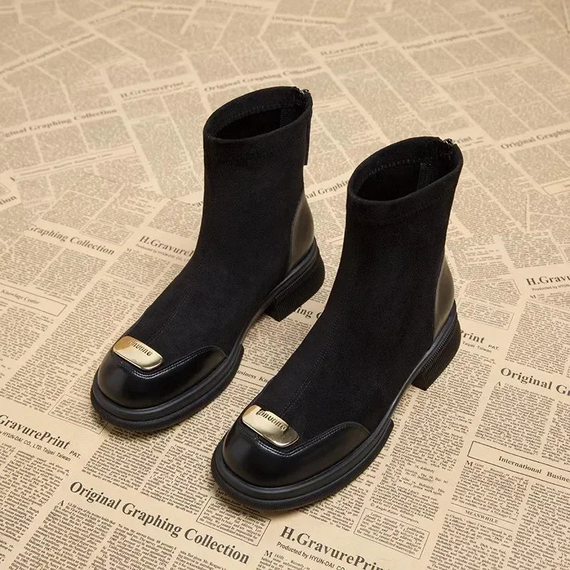 Lässige und stützende orthopädische Stiefel