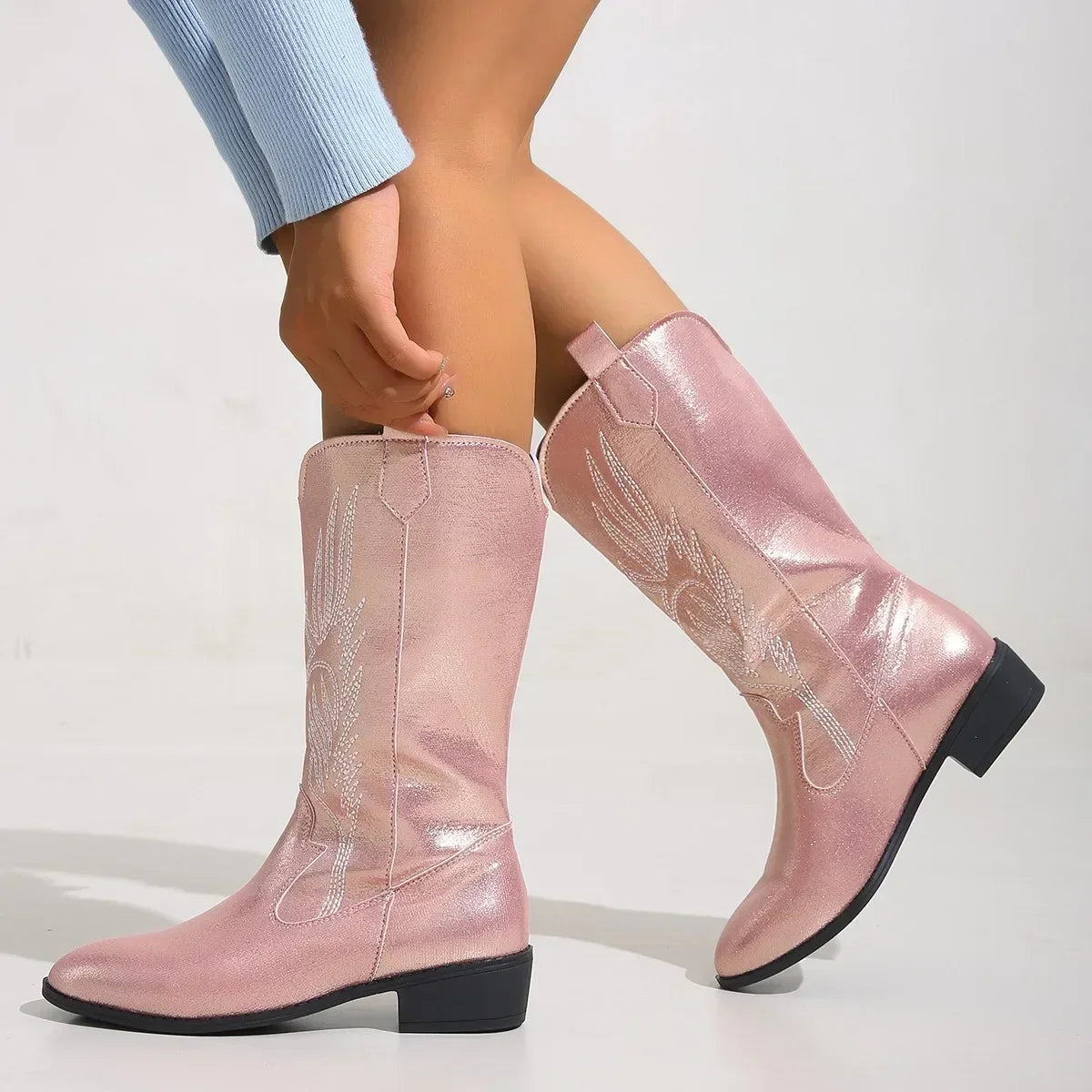 Bequeme und modische orthopädische Stiefel