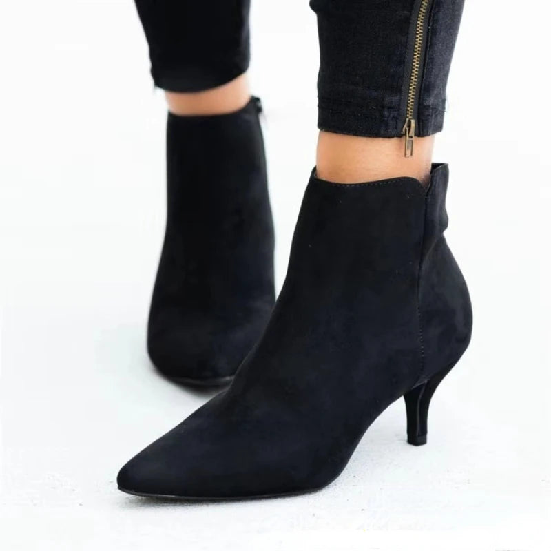 Stützende und stilvolle orthopädische Stiefel