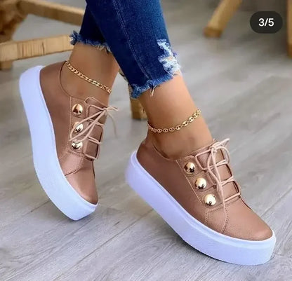 Modische und stützende orthopädische Schuhe