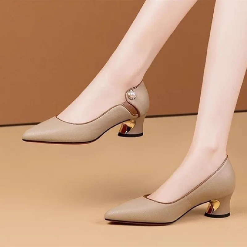 Bequeme und modische orthopädische Schuhe