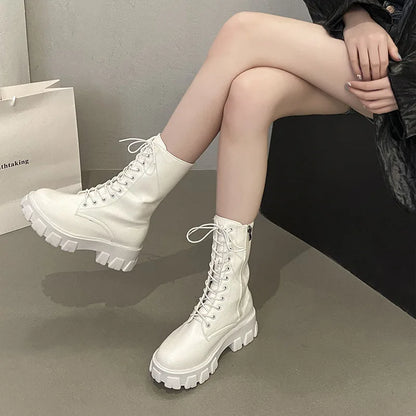 Lässige und stützende orthopädische Stiefel