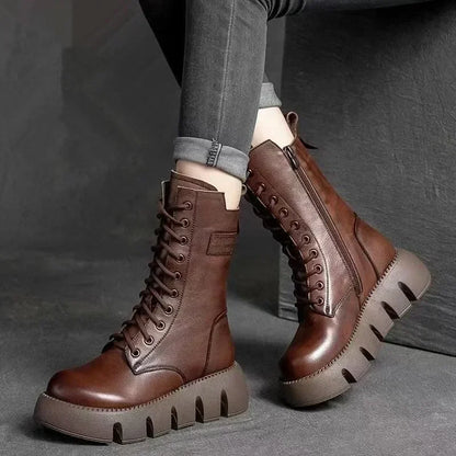 Elegante und stützende orthopädische Stiefel