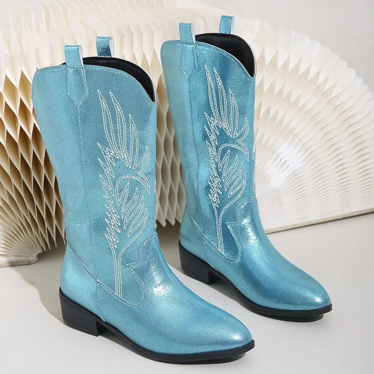 Bequeme und modische orthopädische Stiefel