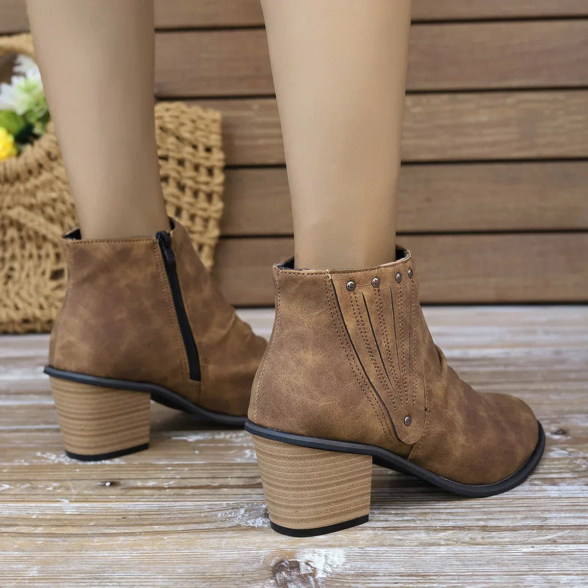 Schicke Orthopädische Stiefel mit einzigartigem Design