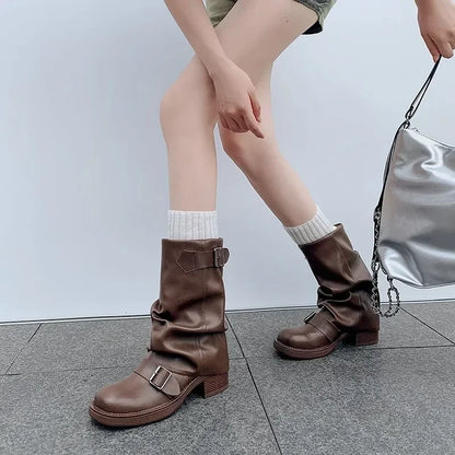 Modische und stützende orthopädische Stiefel