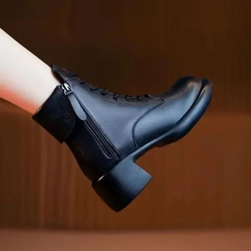 Anmutige Orthopädische Stiefel für modernen Look