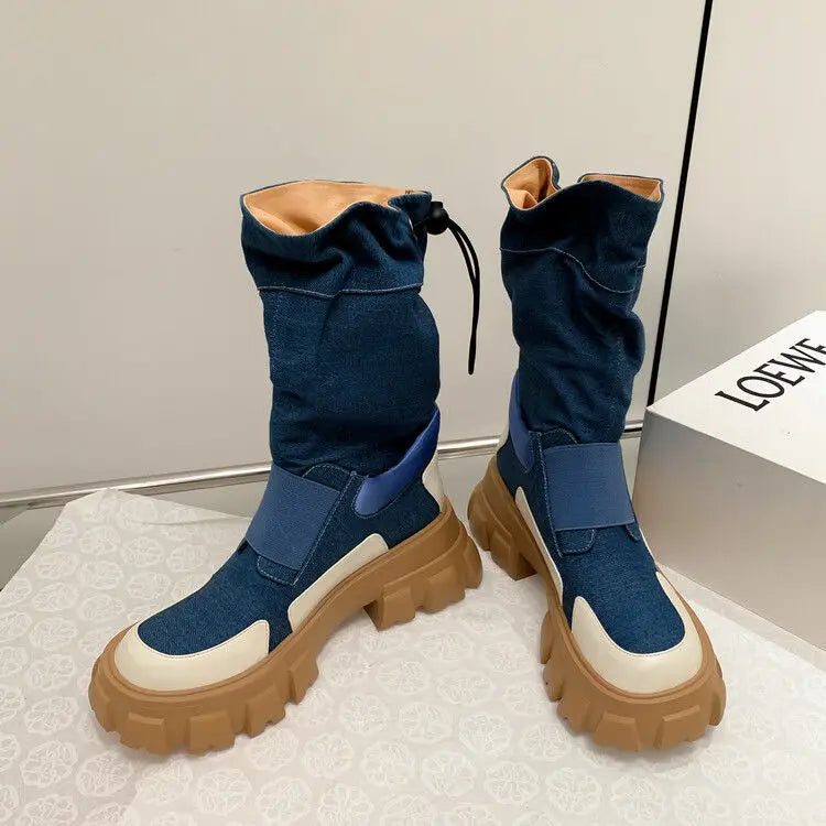 Modische und stützende orthopädische Stiefel