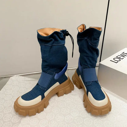 Modische und stützende orthopädische Stiefel